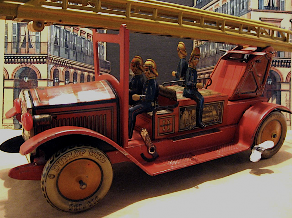 Dickie Camion de pompiers avec échelle et douche à eau