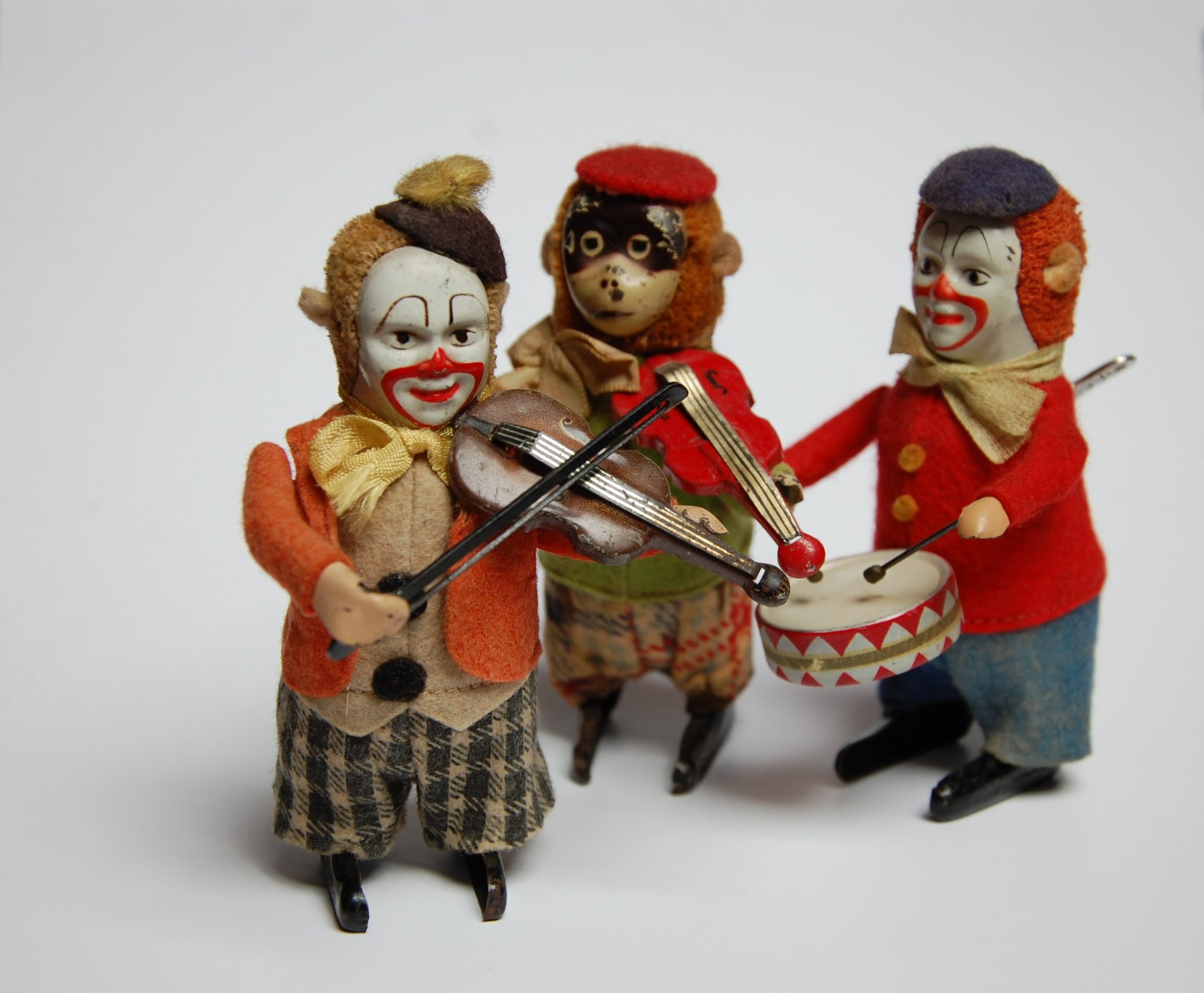 AUTOMATE CLOWN.VIOLONISTE.LA TÊTE tourne.Lebras bouge.La musique